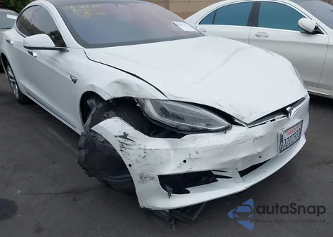 2017 Tesla Model S z USA, uszkodzony, nr VIN 5YJSA1E19HF189578
